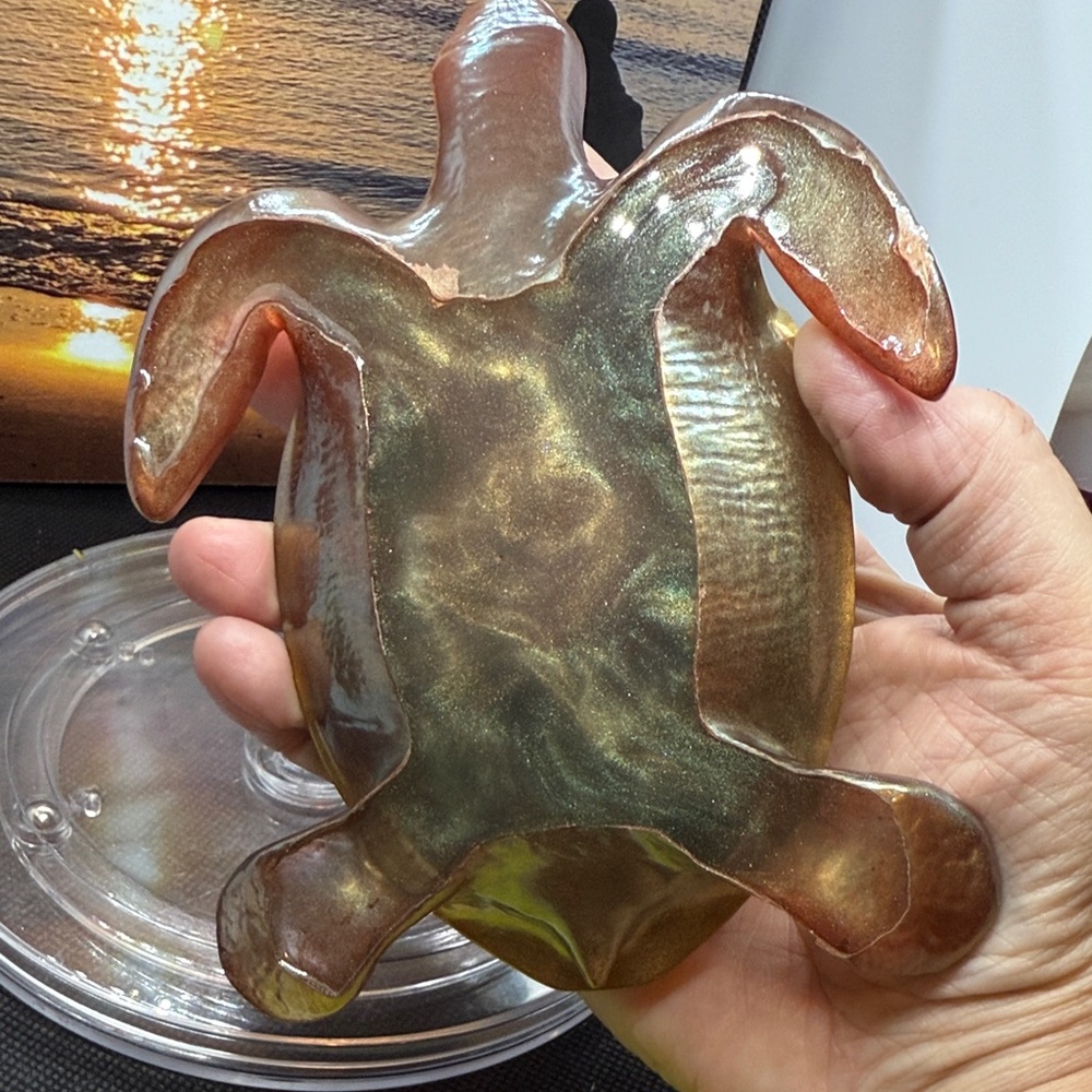 Golden Resin Green Turtle Decor - Picture 6 of 6